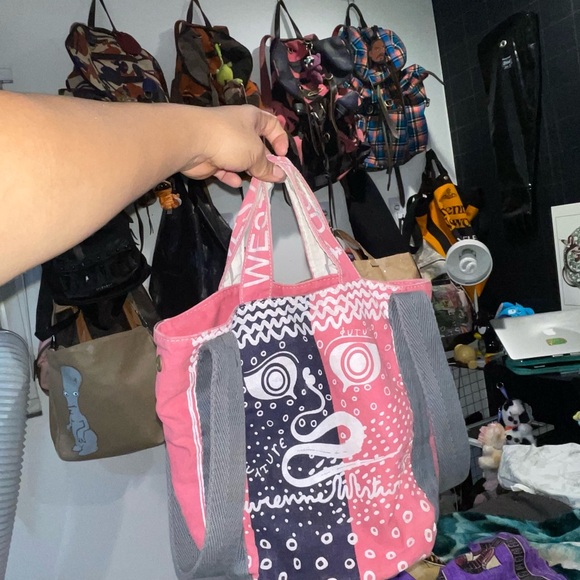 Vivienne Westwood Kenya-Made sustainable micro tote bag embroidered orb - Picture 14 of 15